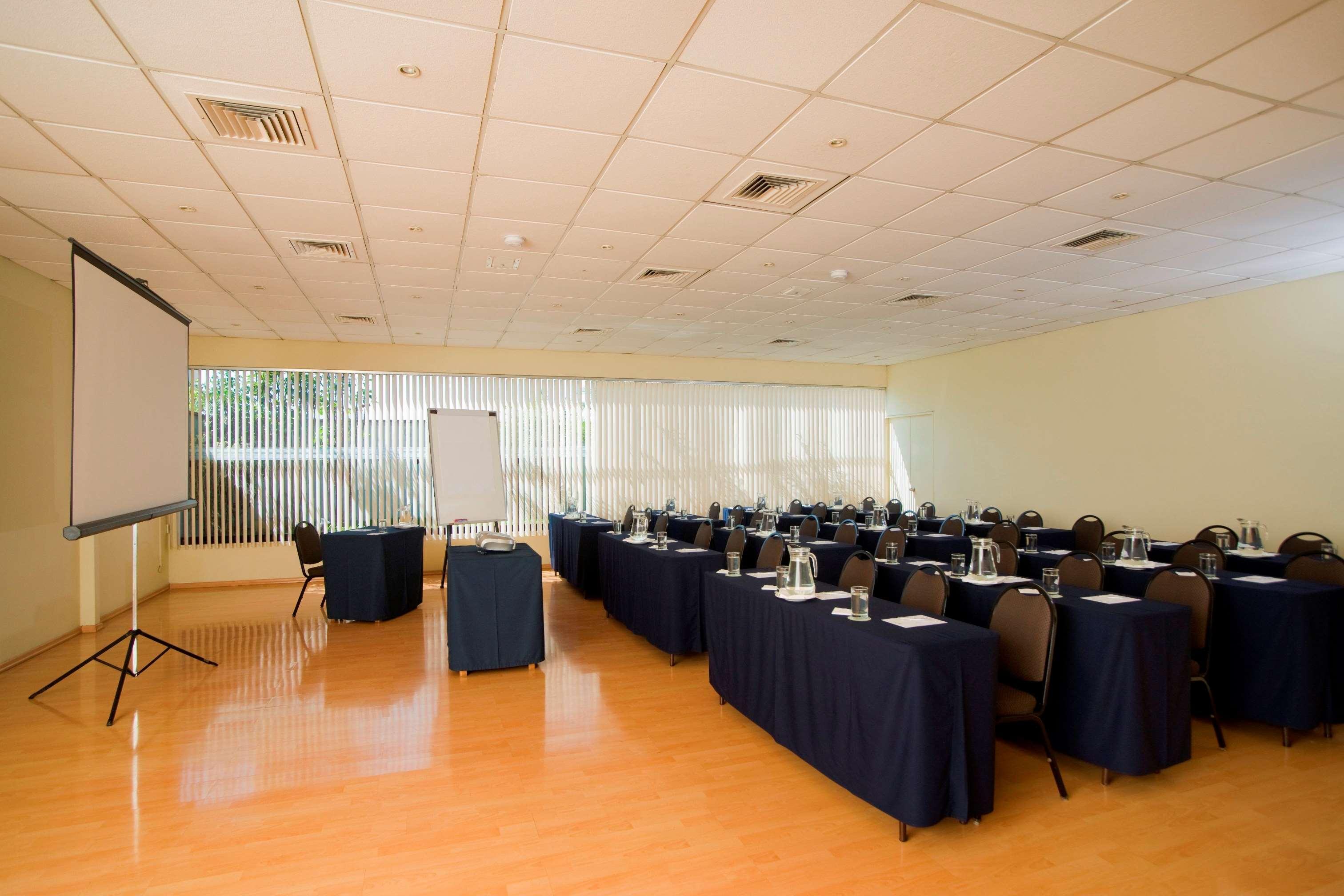 Radisson San Isidro Hotel & Suites Lima Business photo